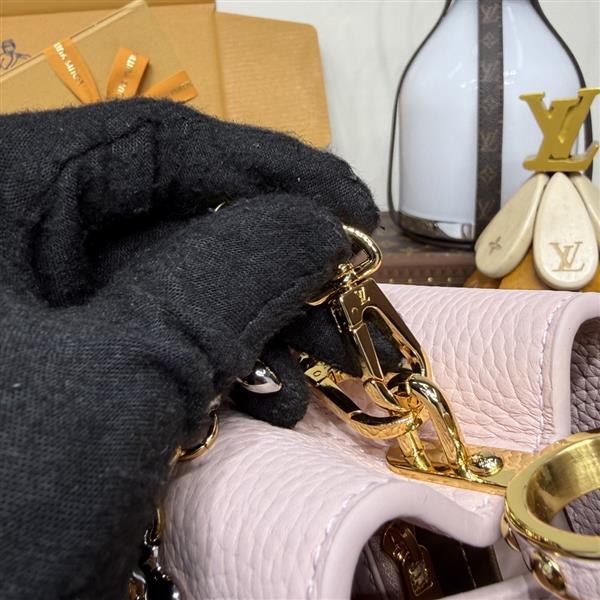 2026120164254943 270